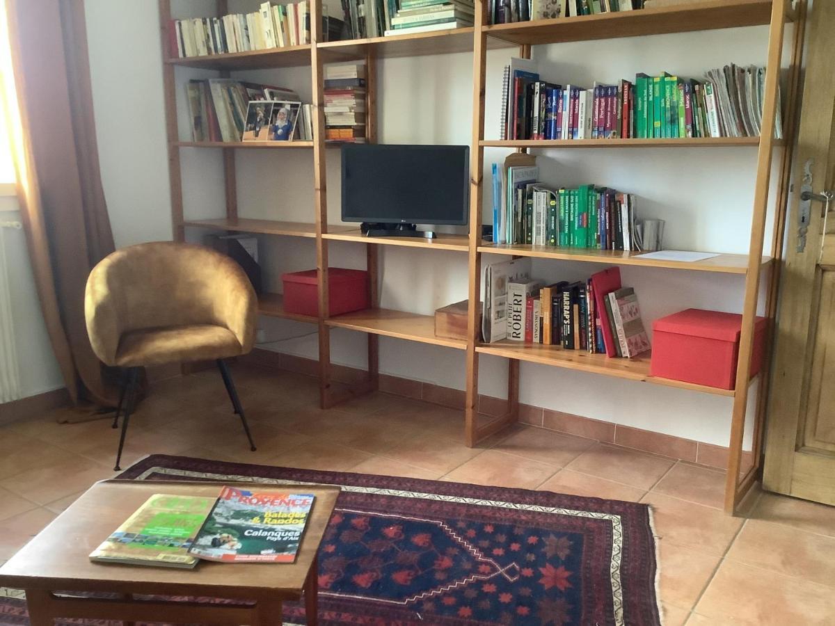 Le Mas Des Oliviers Martigues Exteriör bild